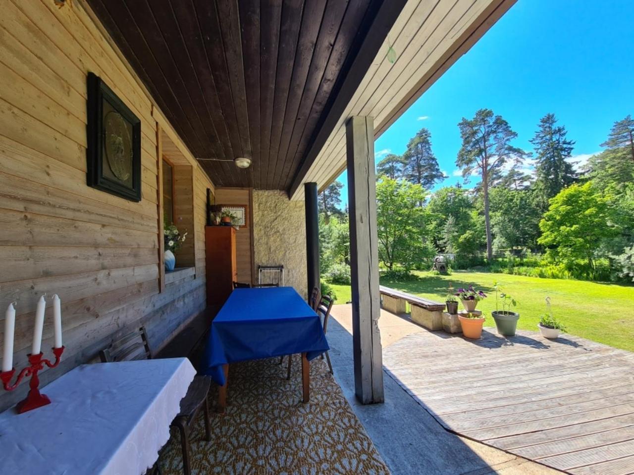 Vabaduse Guesthouse Нарва-Йиесуу Екстер'єр фото